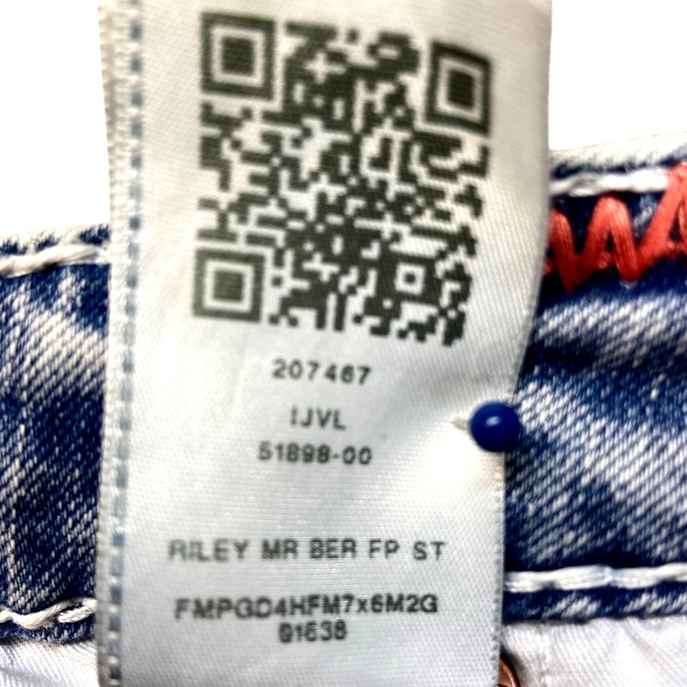 True Religion Riley Bermuda Shorts Mens 33 Light Blue Excellent Contrast Stitch - Picture 4 of 11